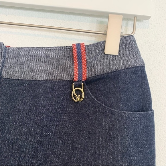 St. John Sport Stretch Jeans in dark wash denim size 6 - Picture 8 of 10